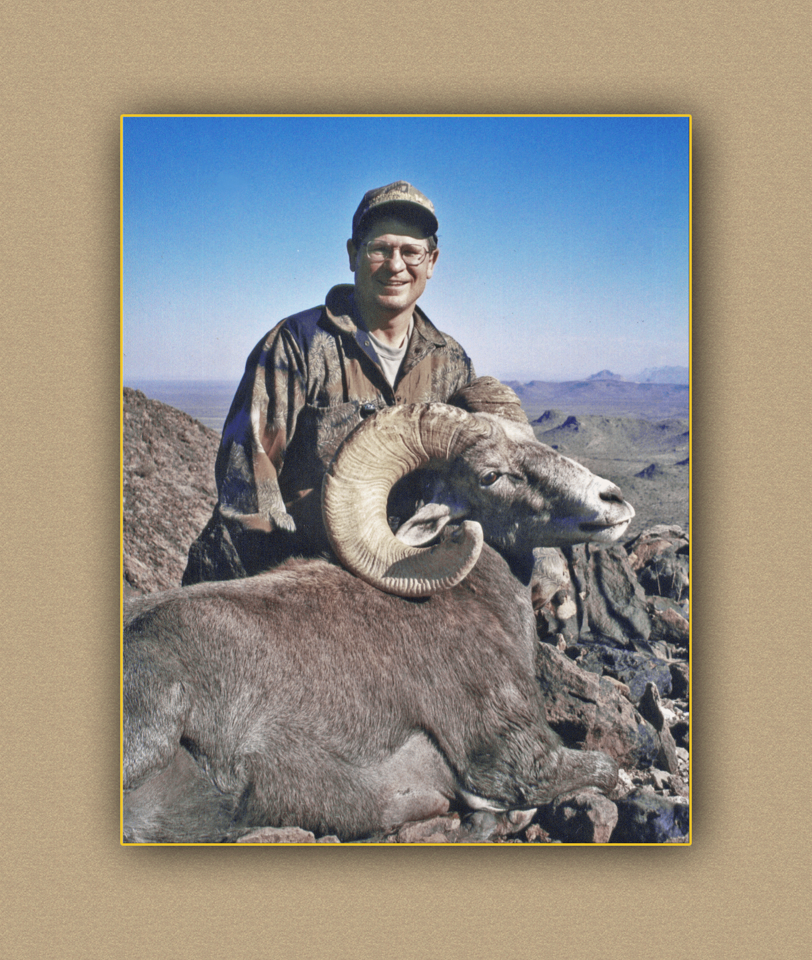 hunting yellowhorn guiding outfitting deer elk bighorn sheep antelope photography