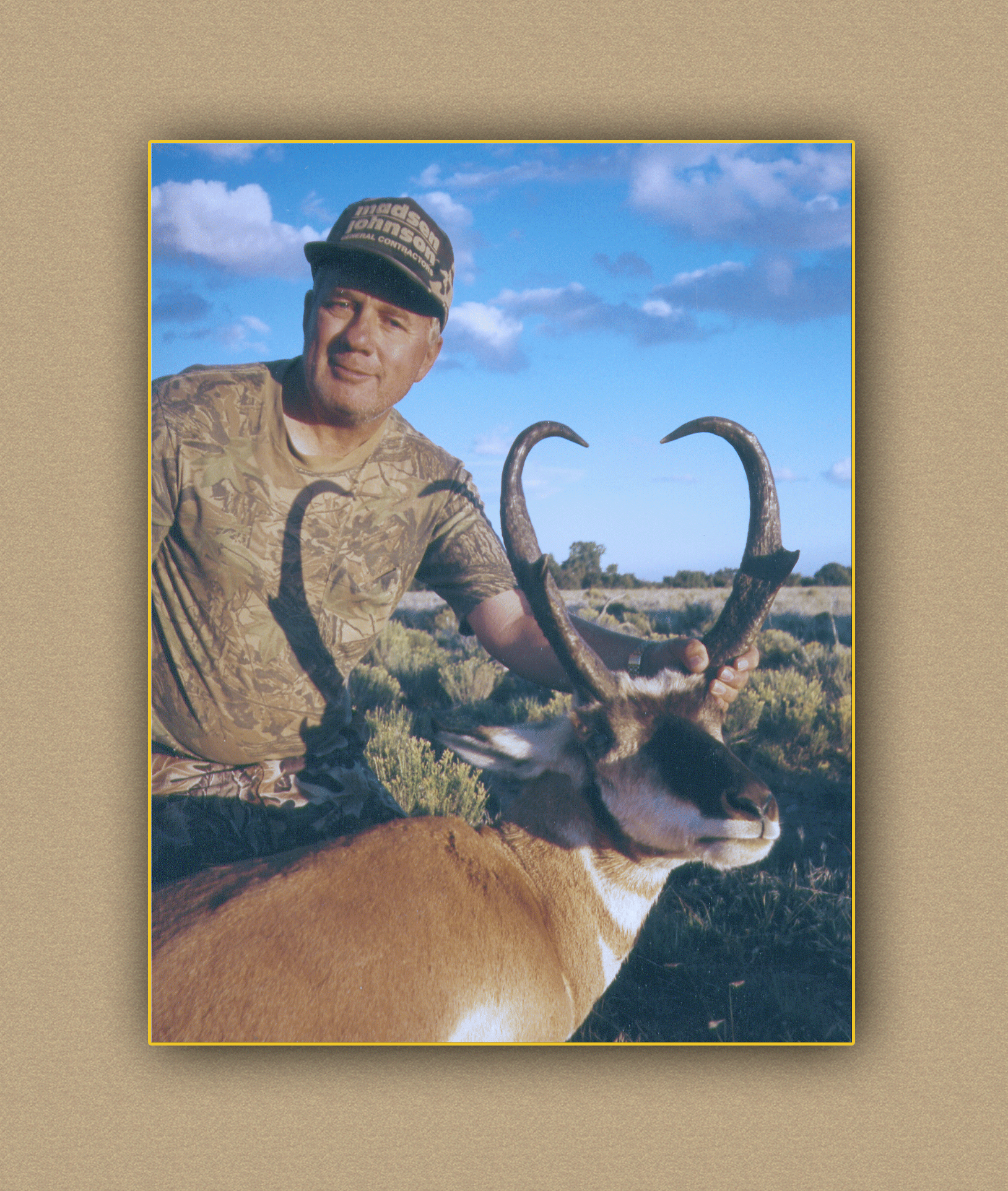 arizona hunting yellowhorn outfitters arizona bighorn sheep guiding outfitting deer elk antelope photography